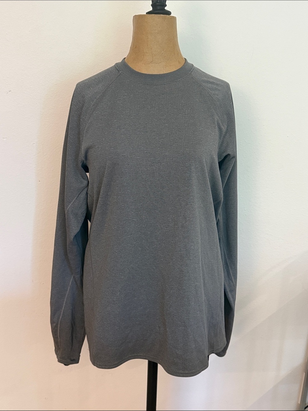 Patagonia sz M Midweight Capilene Baselayer  Long-Sleeve Polartec Shirt Gray VGC